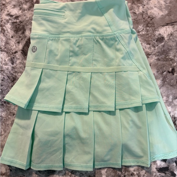 lululemon athletica Light Green Mini Skirt - Picture 3 of 3